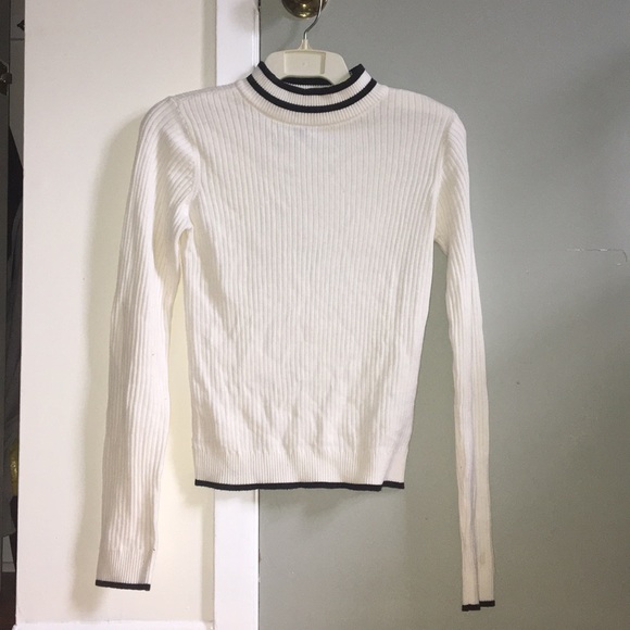 Aeropostale Womens Mock Neck Sweatshirt